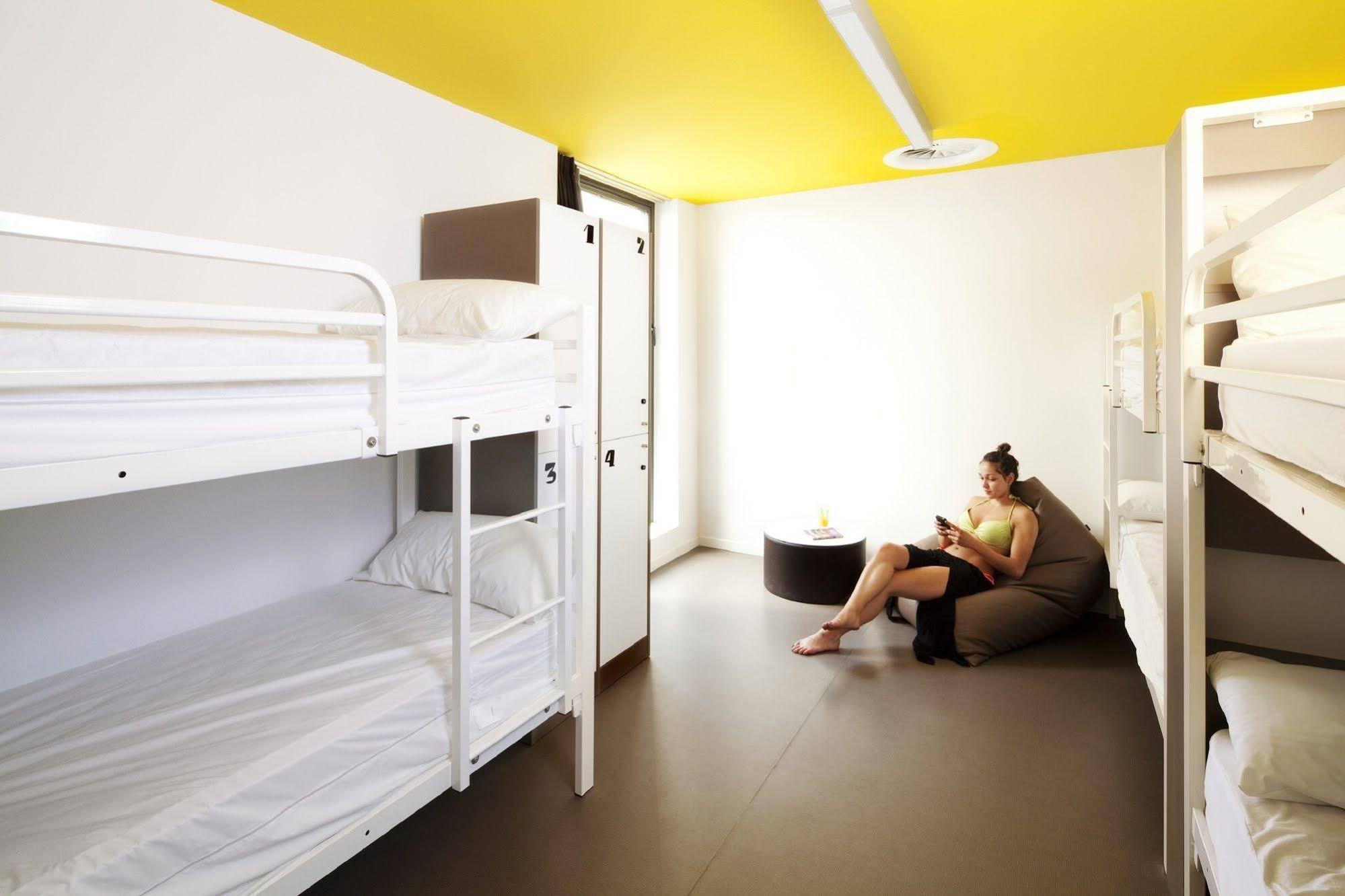 Amistat Beach Hostel Barcelona Exterior foto